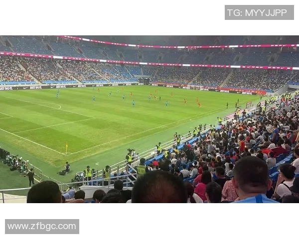 上海足球队荣登足球配合排行榜第三名展现出色团队协作能力 上海足球队荣登足球配合排行榜第三名展现出色团队协作能力