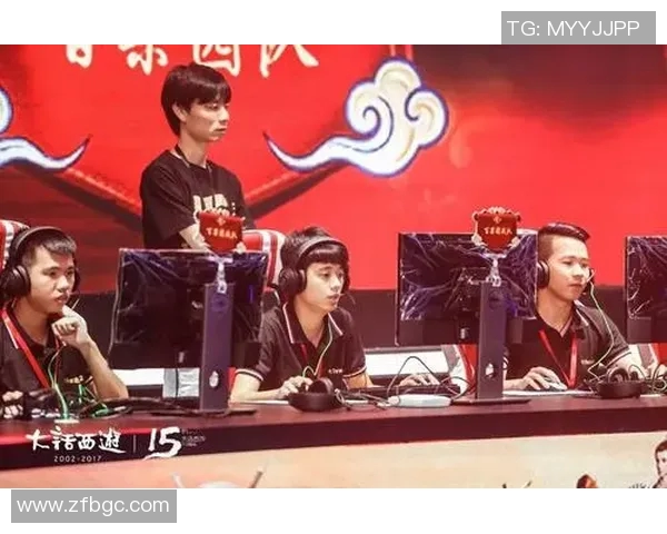 韩国足球明星获奖盛典精彩回顾展现激情与荣耀的瞬间 韩国足球明星获奖盛典精彩回顾展现激情与荣耀的瞬间